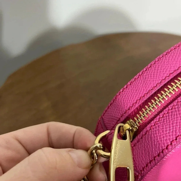 Beautiful! Dolce and Gabbana Small Pink Circle, Crossbody bag! - Picture 5 of 13